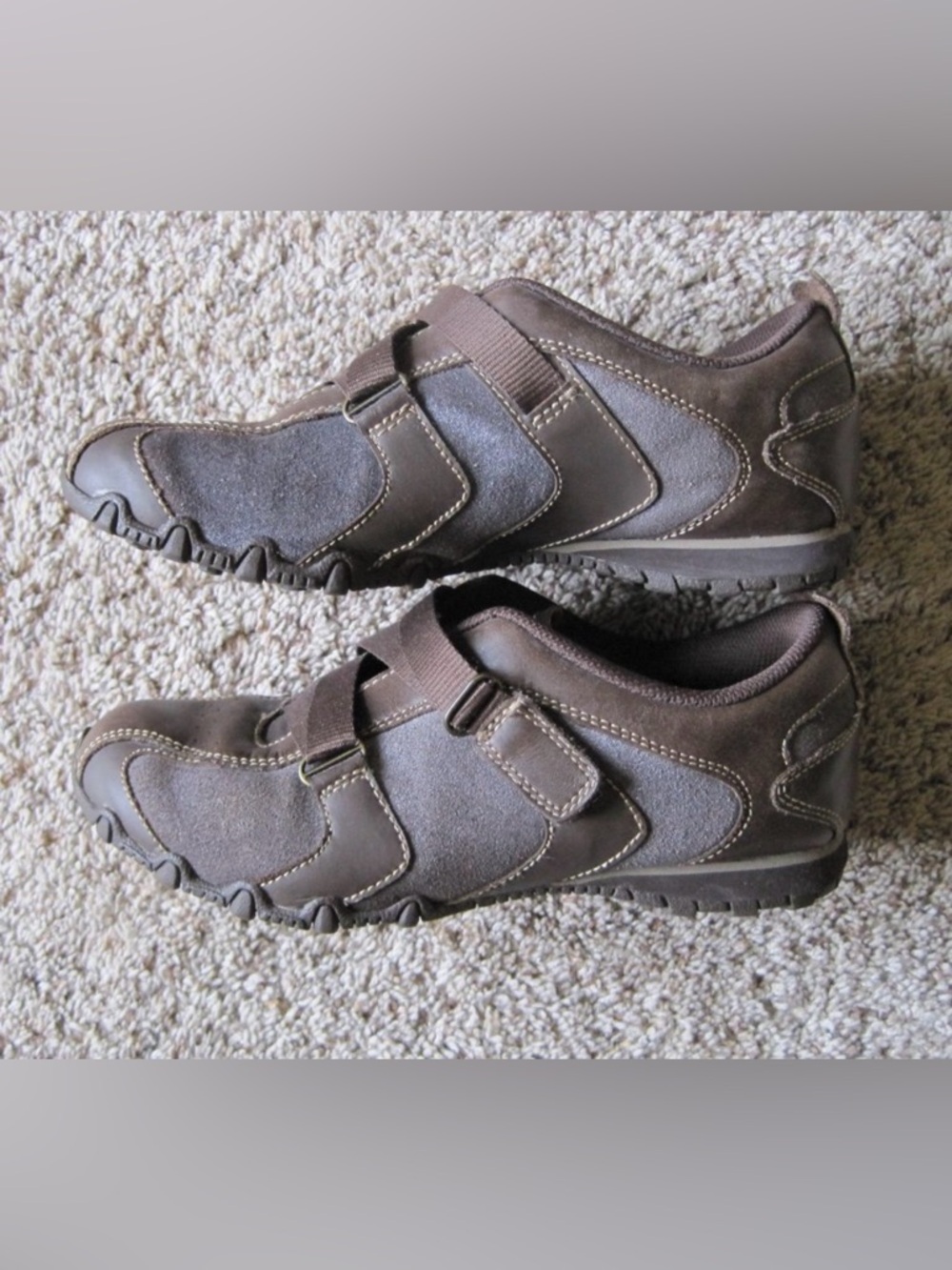 Skechers size 7 shoe